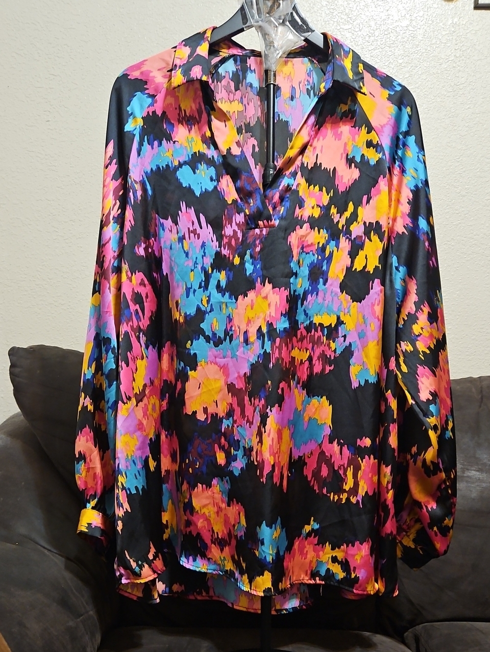 Silky Floral Abstract Collared Blouse - Black Multi